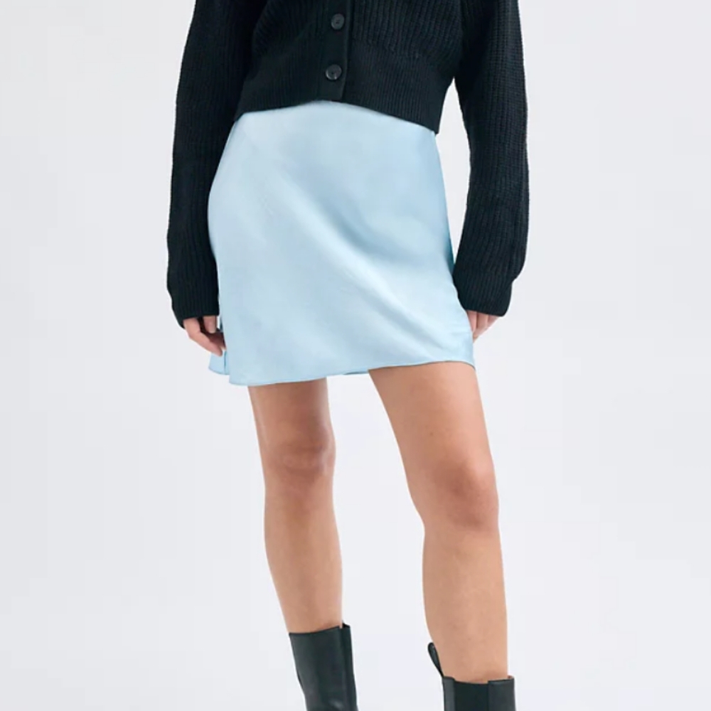 NWT BLUSH PINK Aritzia Slip Skirt